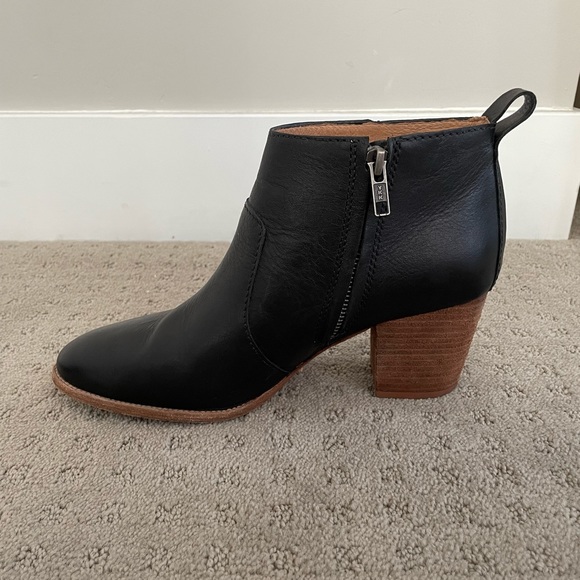 Madewell Leather Bootie - Picture 7 of 10